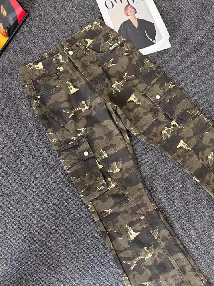 Calças Jeans Slim Fit Micro Flare com Estampa Camuflada Americana Retro para Homens, Verão, Corte Reto, Slimming Cleanfit, Ro...