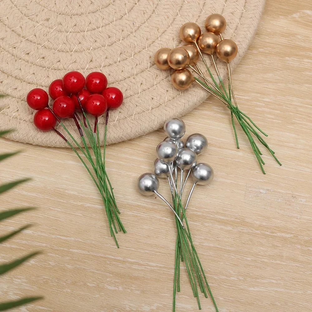 5-100 Stück künstliche Stechpalme Beeren grün Blätter Weihnachts schmuck Gold rote Stechpalme Beeren Stiele Weihnachts baum Kranz Geschenke Party Dekor