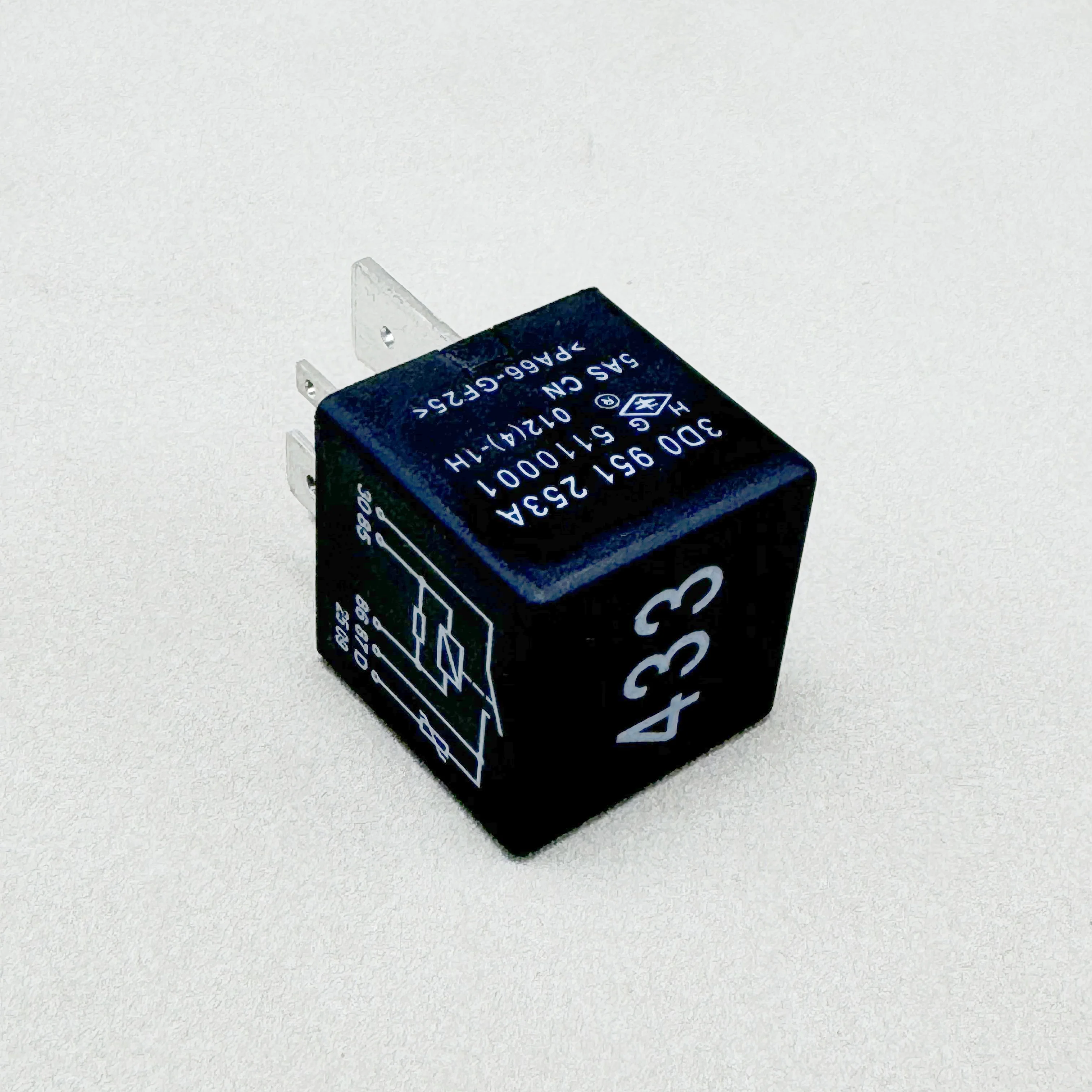 Car Relay # 433 Fit For VW Caddy EOS Golf Jetta Passat Sharan Touran Touareg AUDI A3 S3 Seat Altea Leon 3D0951253A