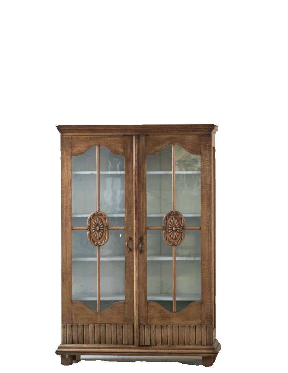 

French simple solid wood carving flower old locker medieval retro storage light luxury wine cabinet