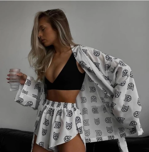 Women's Printed Casual Commuting Tie Up Pajamas High Waisted Shorts Set Retro Minimalist Casual Personalized Two-Piece Set