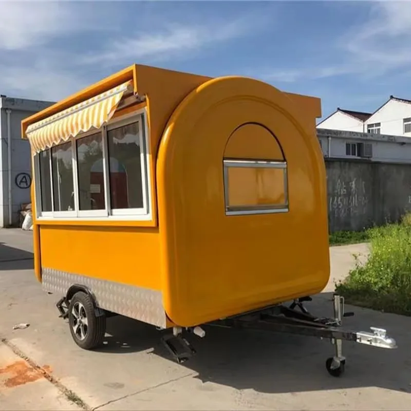 Wyposażony w całości na zamówienie, mobilny przyczepa gastronomiczna do cateringu na świeżym powietrzu, okrągła.