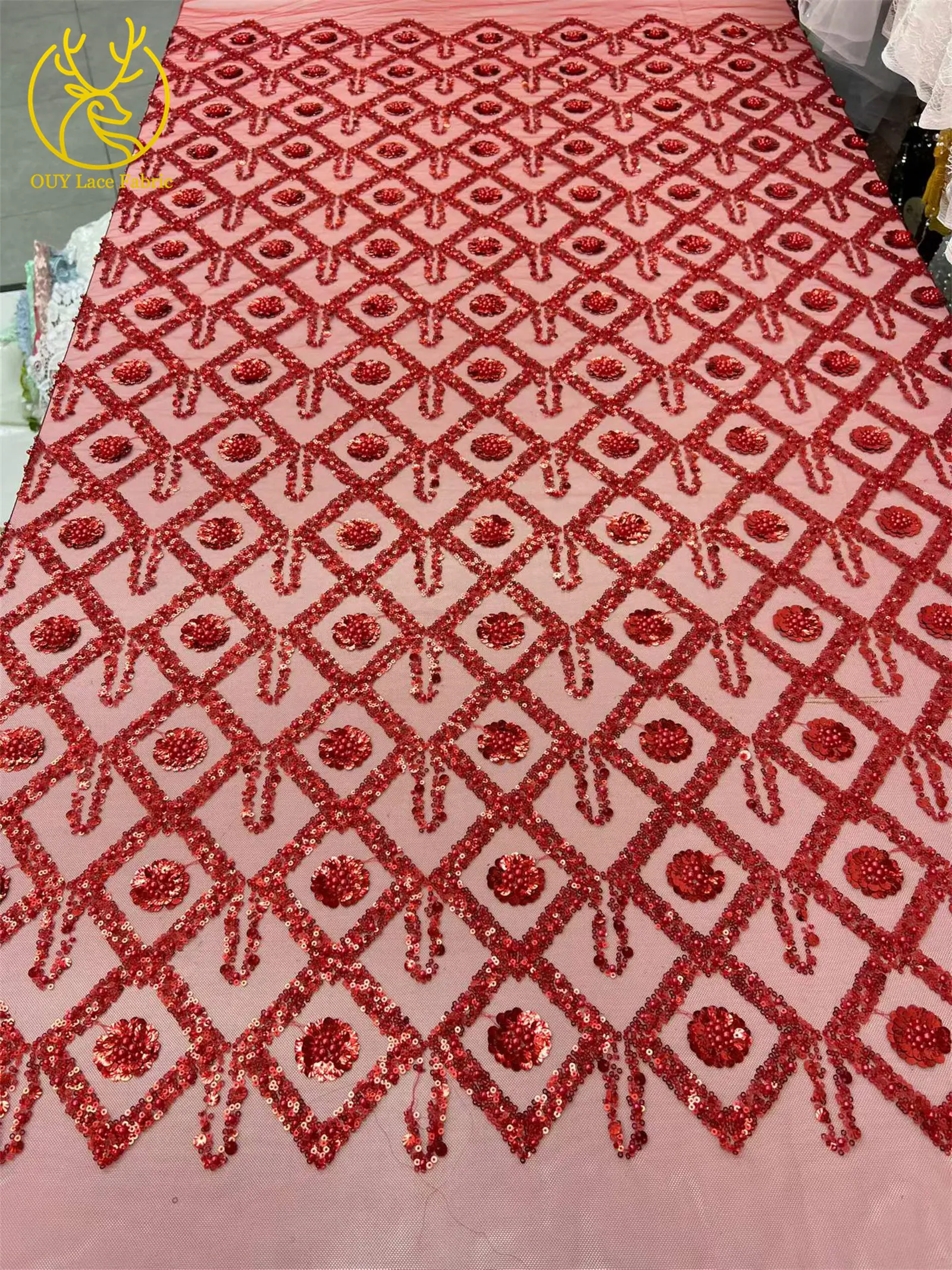 Roter exquisiter afrikanischer Pailletten-Tüll-Spitzenstoff 2026 – Hochwertiger mexikanischer Perlen-Tüll-Mesh-Spitzenstoff für Hochzeits- und Ballkleider zum Nähen – Detail 6