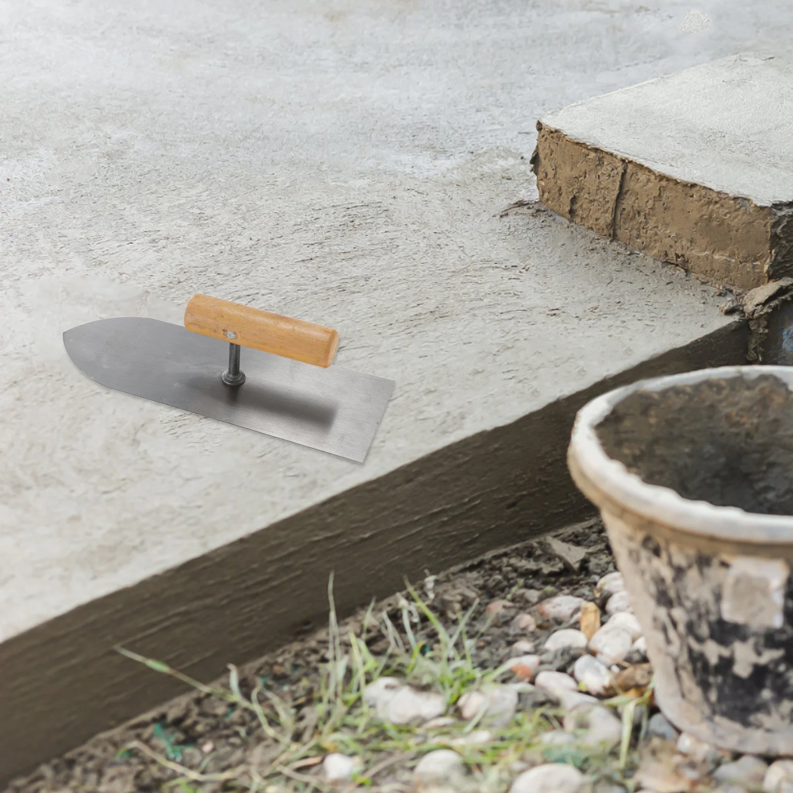 مجرفة خرسانية فولاذية بتصميم مدبب أداة بنية يدوية رائعة لتشطيب الجدران للاستخدام الداخلي والخارجي أداة مجرفة يدوية