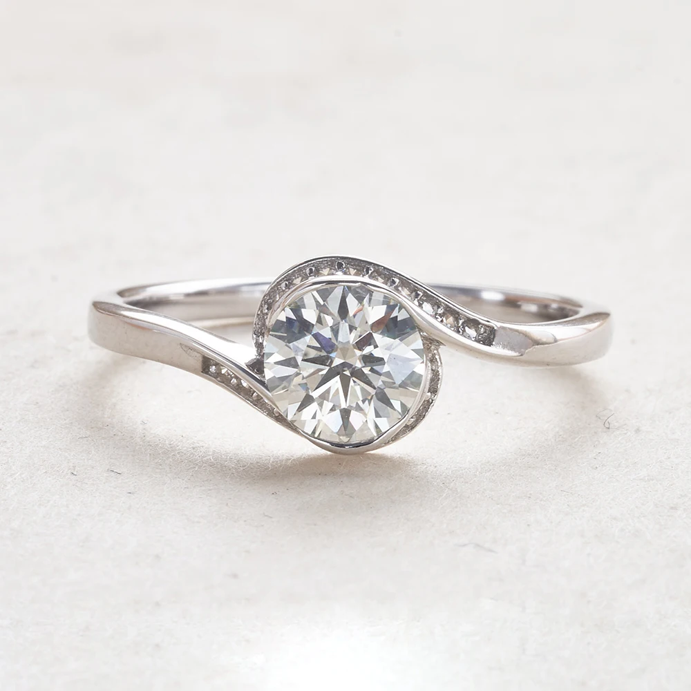 JoyceJelly 1CT Moissanit-Ring, 925er-Sterlingsilber-Schmuck für Damen, D-Farbe, VVS1, runder, im Labor hergestellter, glänzender Diamant-Ehering. – Detail 18