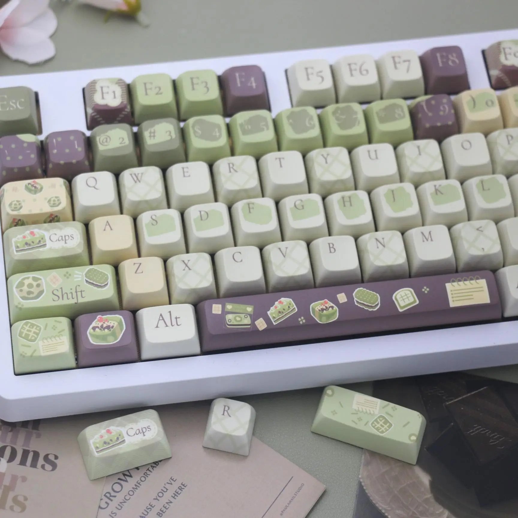 Matcha Cake Keycap Set XDA Profile 136 Keys PBT Thermal Sublimation Personalized Green Chocolate Keycaps for Mechanical Keyboard