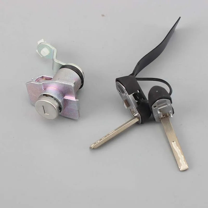 Vehicle Door Lock Barrel With Keys FOR Haval H2 H6 M6 3rd Generation H6 VV5 VV7 Dago Good Cat First Love Car Lock Accessories