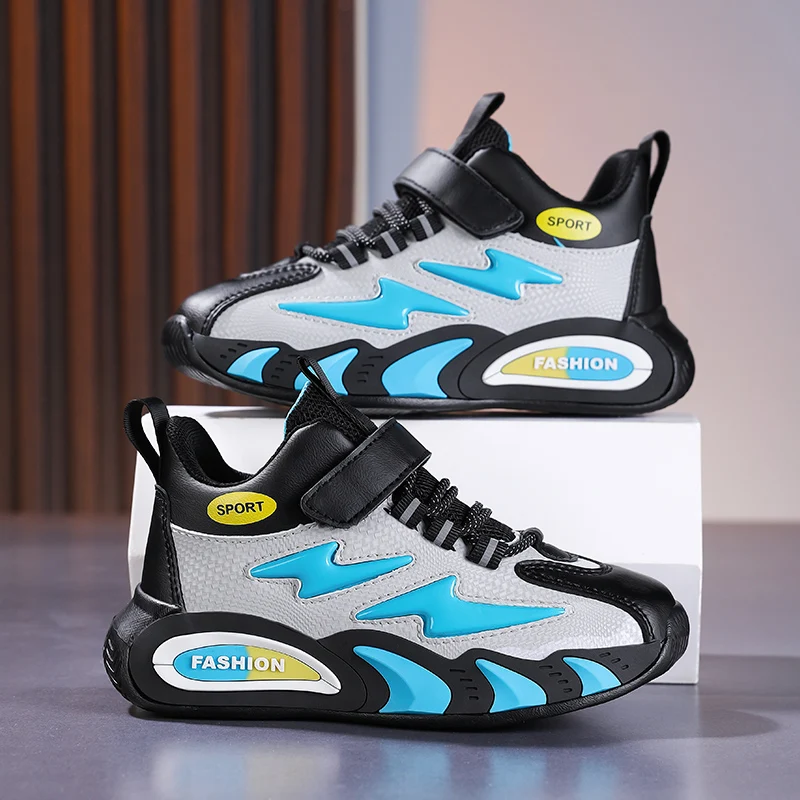 

A pair of children's four-season leather sport shoes, comfortable, soft, lightweight and casual shoes, sizes 28-40，HCW-2199-1