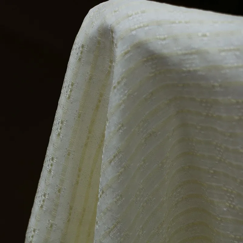 

Weave the time-cellar oak silk satin old fabric in its color without dyeing a non-heritage made of earthen