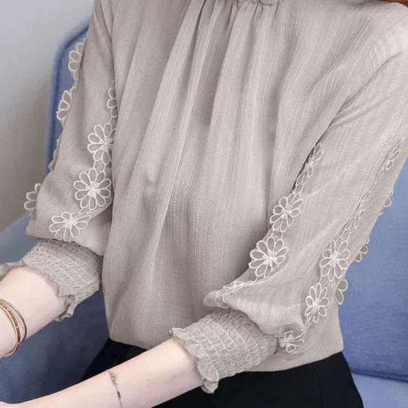 2024 Summer Women\'s Casual Fashion Elegant Commuting Loose Hoodie Solid Color Hollow Three Dimensional Decoration Sweet Lace Top