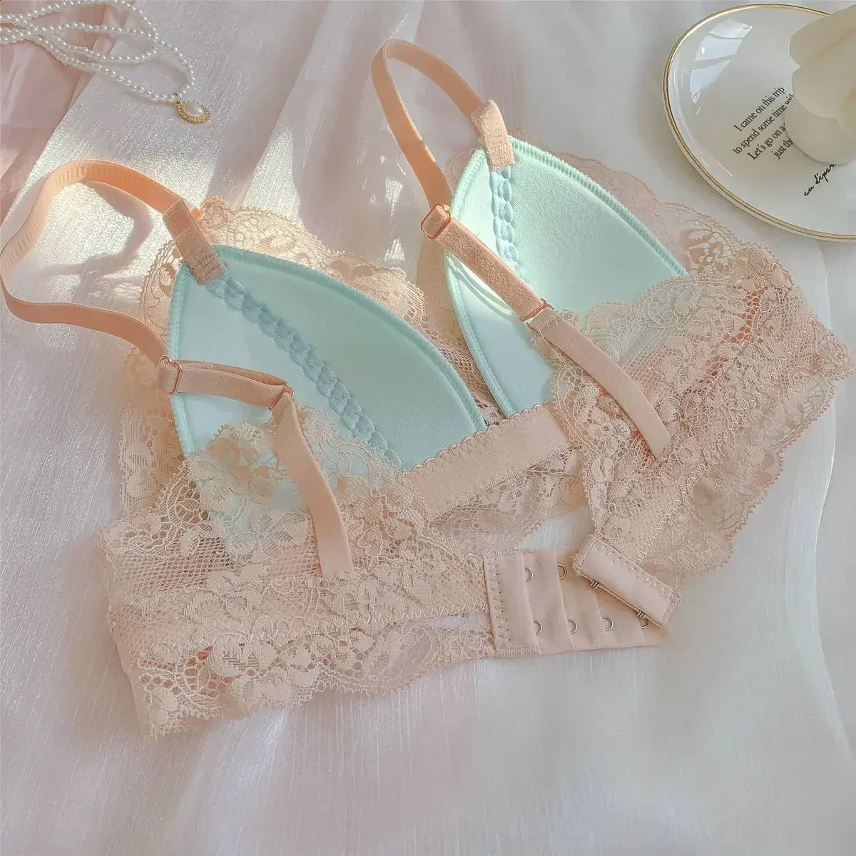 Japanese-style Pure Sensual Lace-trimmed Lingerie for Women, A Thin and Sexy Summer Bra Without Underwire image 4