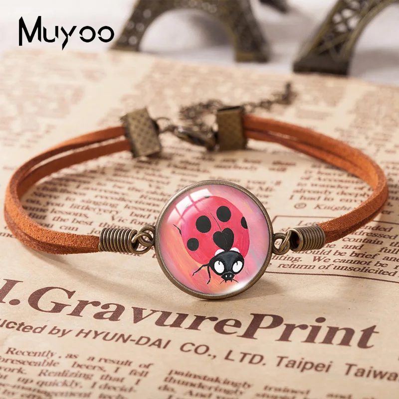 2022 New Ladybug Flower Panting Leather Bracelet Round Glass Dome Photo Bracelets Handmade Jewelry For Women