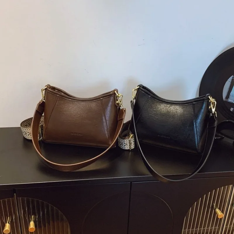 

Luxurious Crossbody Diaper Bag Handbag Crossbody Boutique Shopping Large Capacity Exquisite Timeless Elegant Stylish