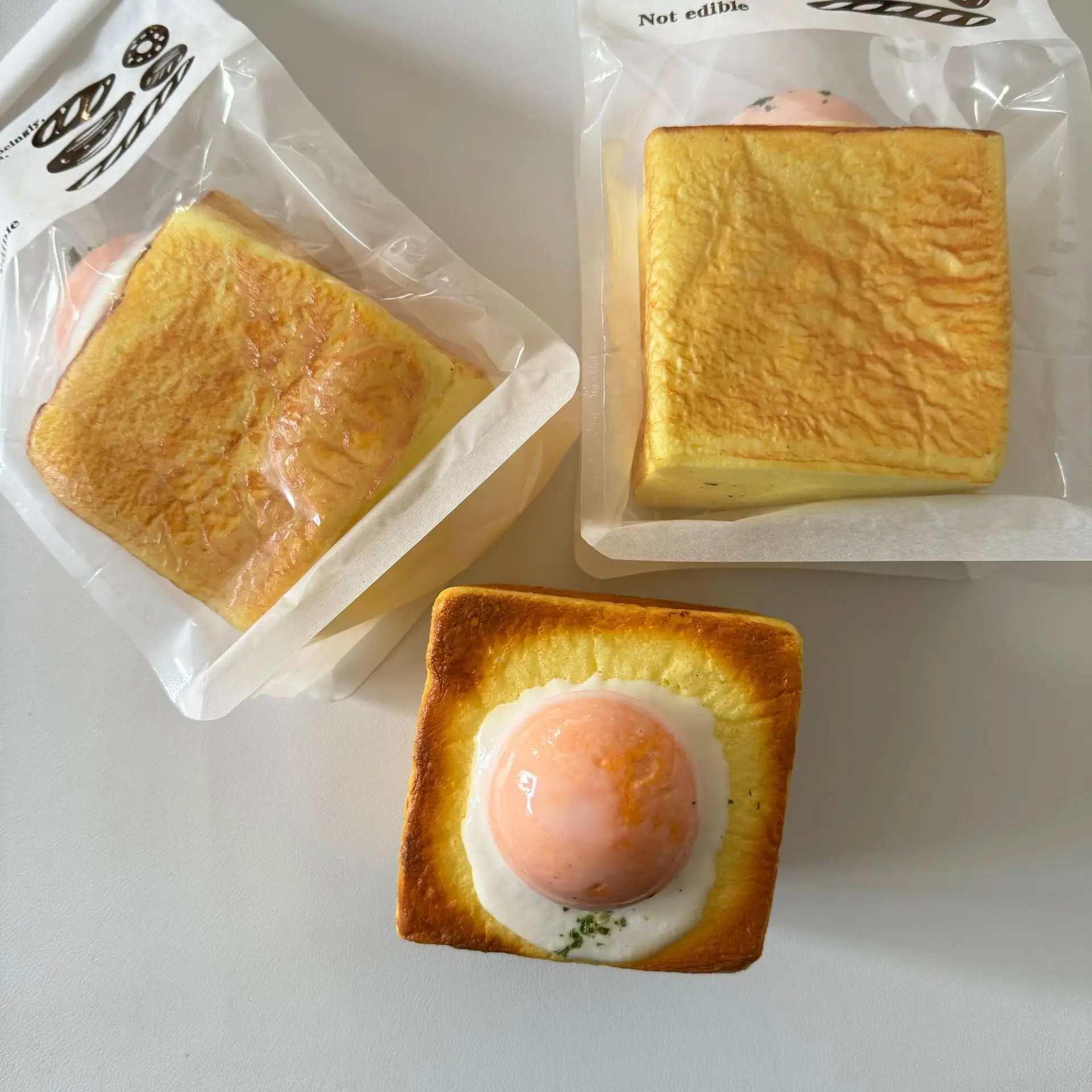 1Pcs Simulated Cube Toast Omelette PU Slow Rebound Toy Stress Relief Toy Creative Food & Play Bread Pinch Music Fidget Toy Gifts