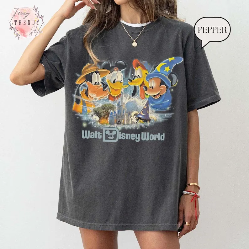 تي شيرت ديزني وورلد هي السعيد على الأرض تي شيرت عتيق ميكي بلوتو دونالد جوفي قميص رحلة ديزني قميص عائلي مطابق #1