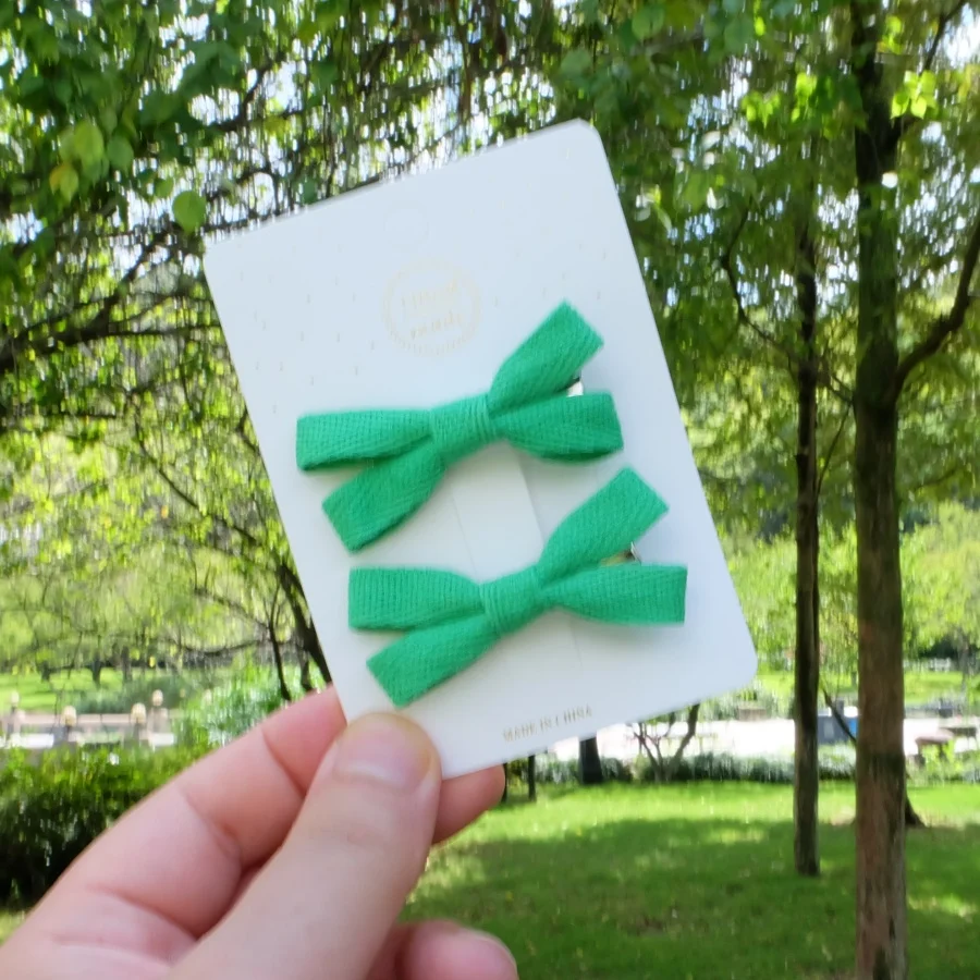 Рисунок 4 - заколки для волос с бантом и ц