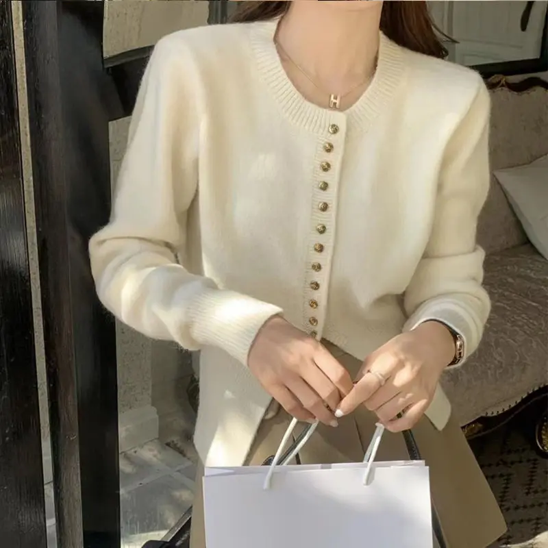 

Cardigan sweater autumn and winter 2023 temperament niche design feeling loose knit cardigan Mahai sweater cardigan women top