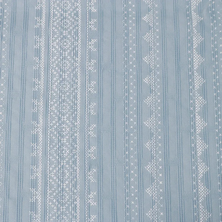 立体的なストライプ柄のジャカード織り生地を使用した女性用100％綿の衣類