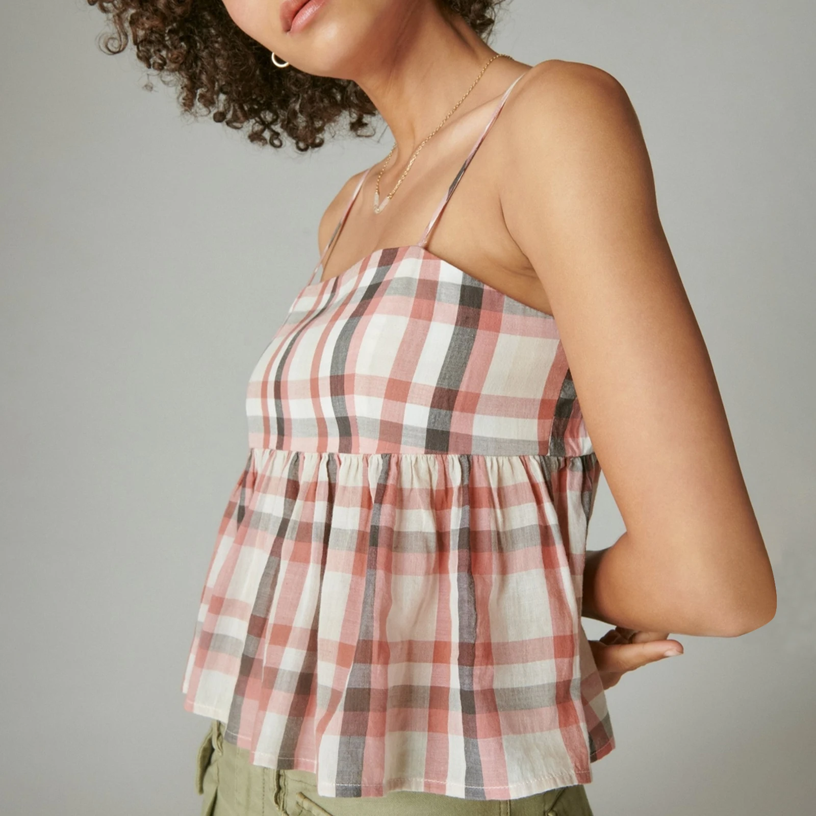 Womens Gingham Tank Top Y2k Spaghetti Strap Plaid Ruffle Hem Cami Crop Tops Aesthetic Cute Going Out Camisoles