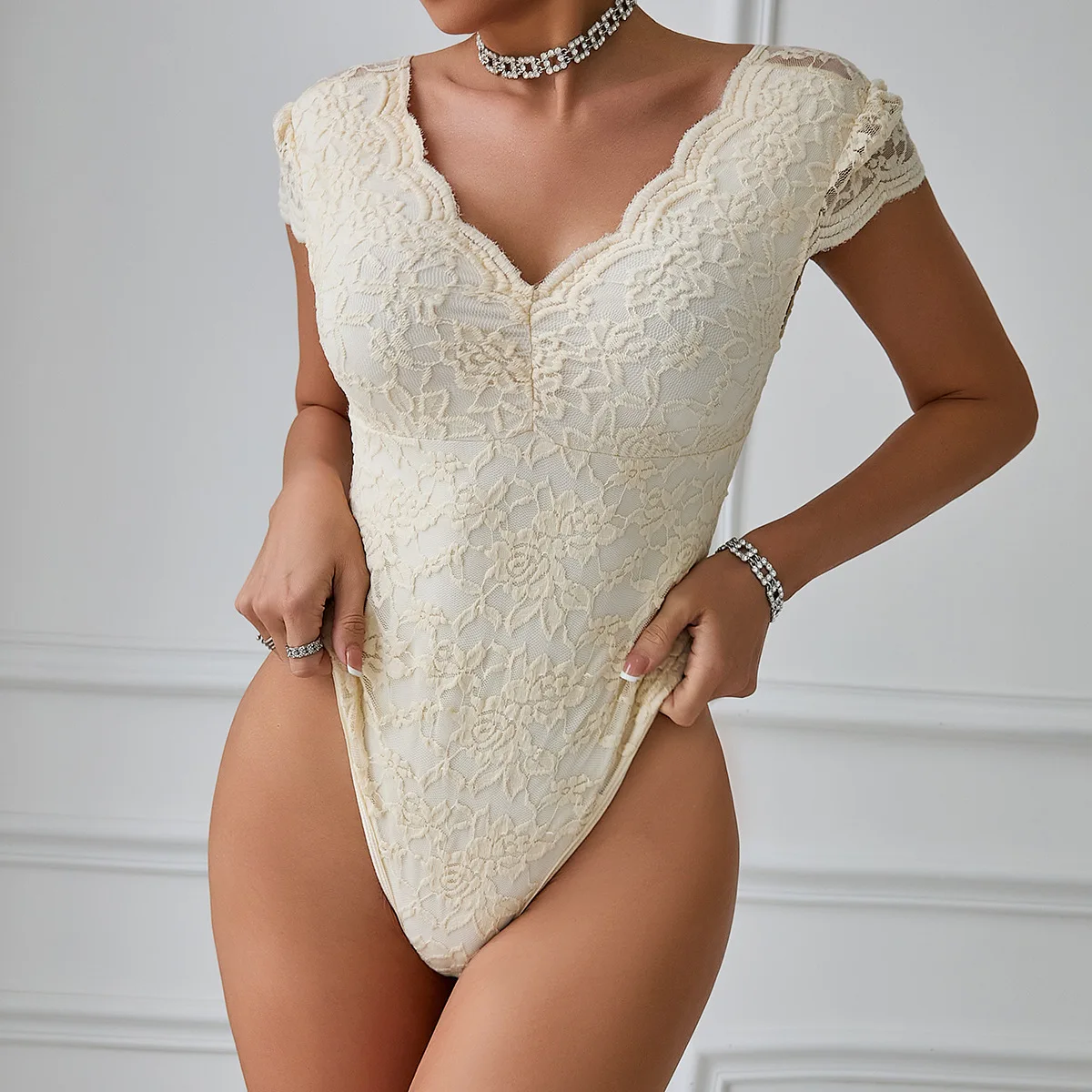 Solid Color Lace Lace See Through Deep V Backless Women's Sexy Bodysuit Jumpsuit Sehe Fashion