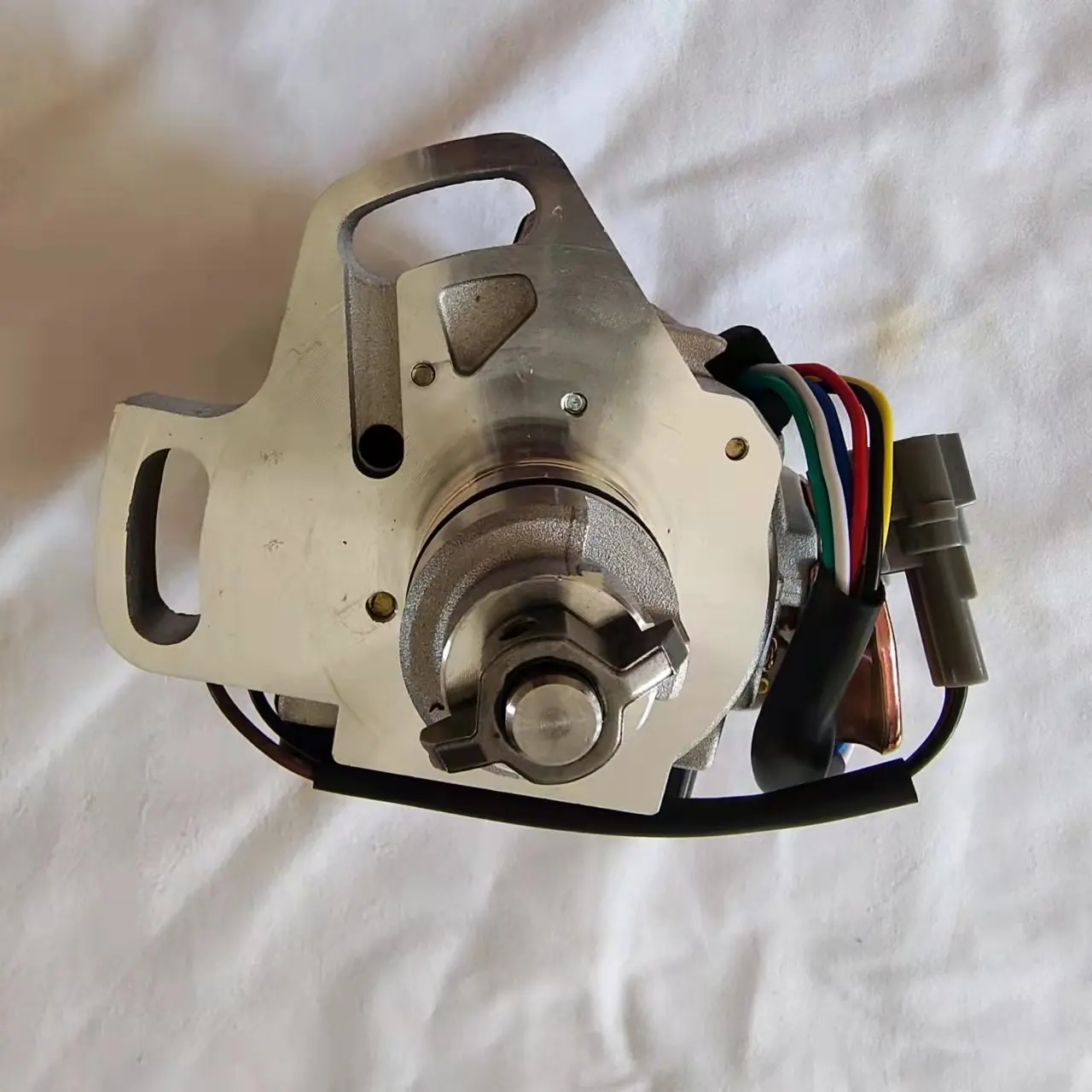 

Ignition Distributor for Kancil 372 Engine 19060-87210