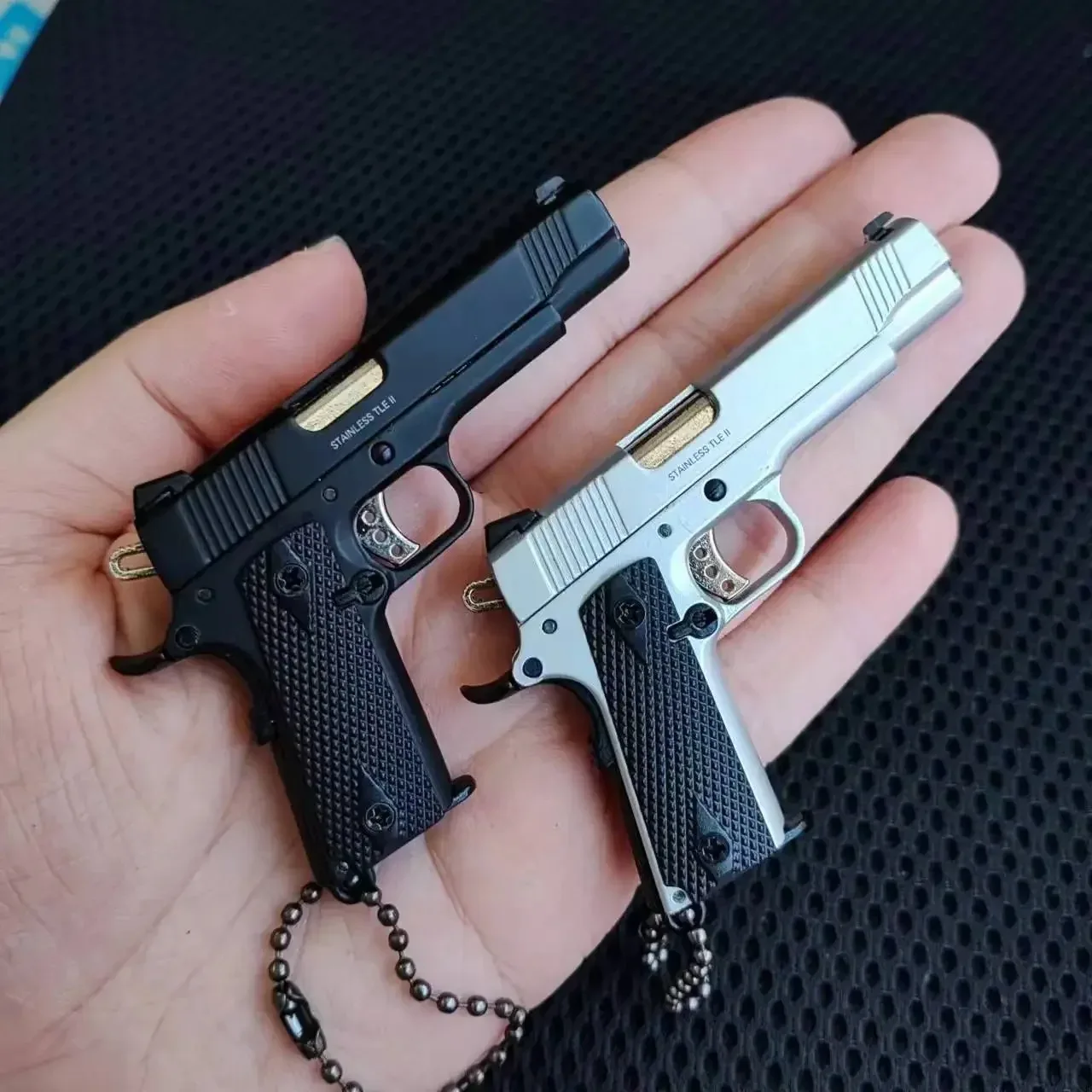 1:3 Alloy Mini 1911, model pistoletu, brelok, wisiorek, odpinany pistolet zabawkowy, ozdoba, festiwal, impreza, prezent dla dorosłych, dzieci,