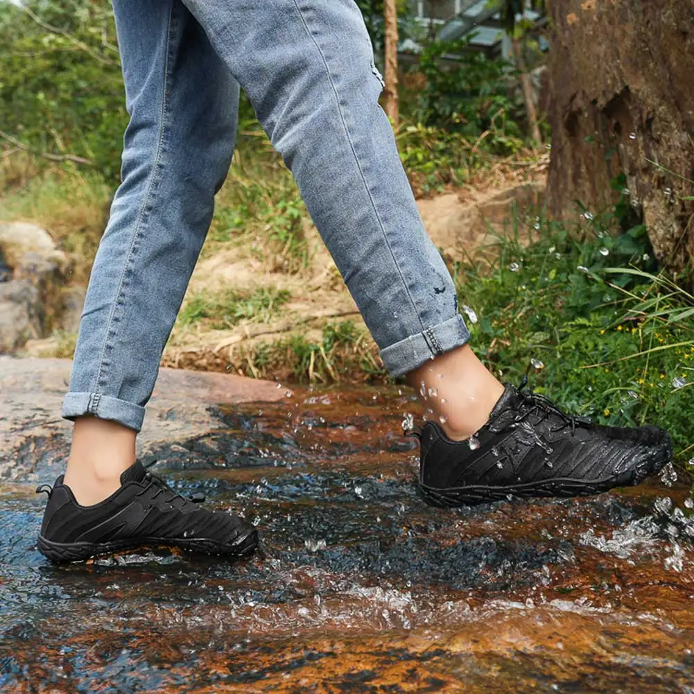 

Unisex Wide Barefoot Shoes Minimalist Walking Shoes Non Slip Slip On Running Shoes Breathable Casual Mesh Sneakers for Men Women
