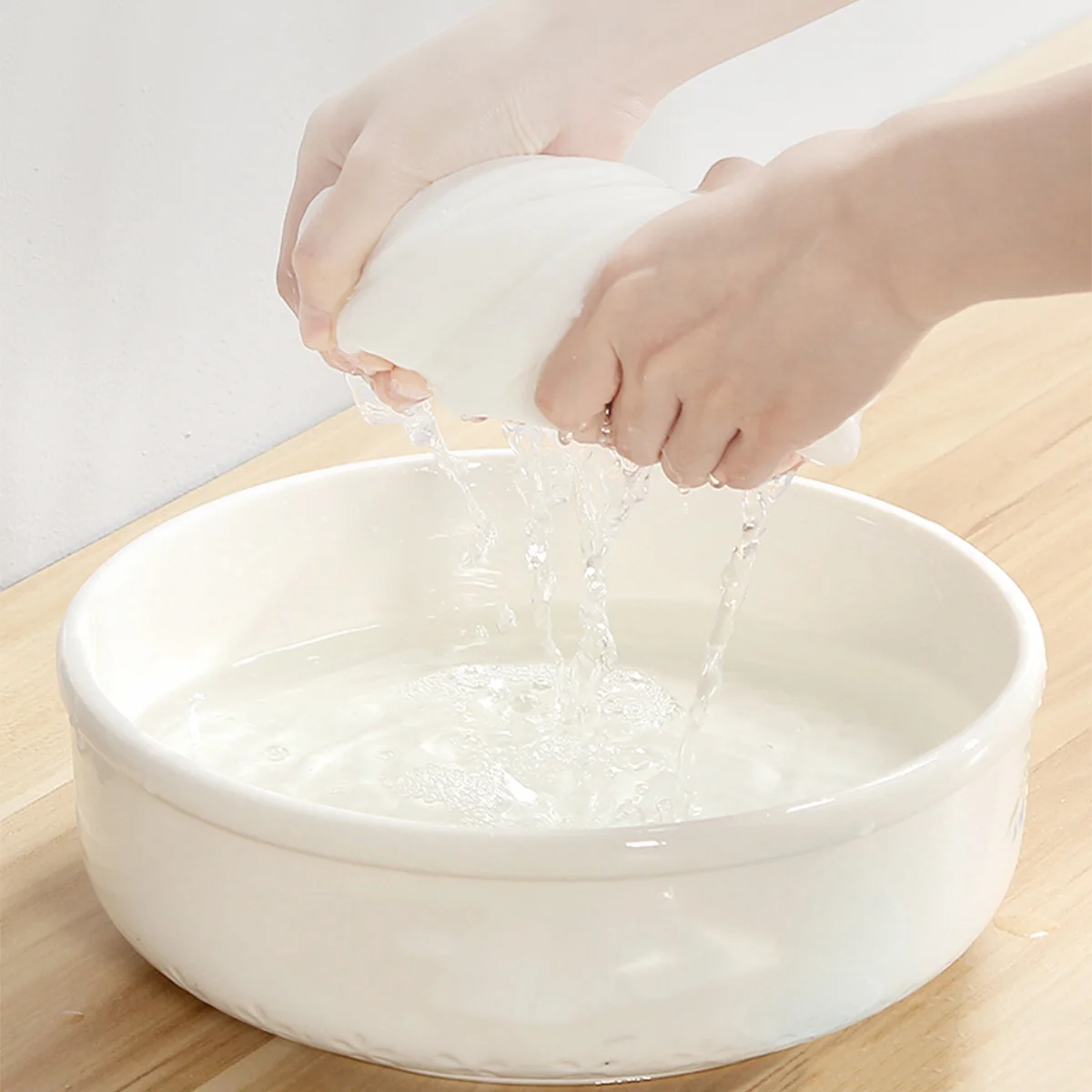 

2Pcs Sports Towel Soft Cotton White Fade Resistant Absorbent Washcloths for Running Gym Camping Hiking Yoga Cotton Towel