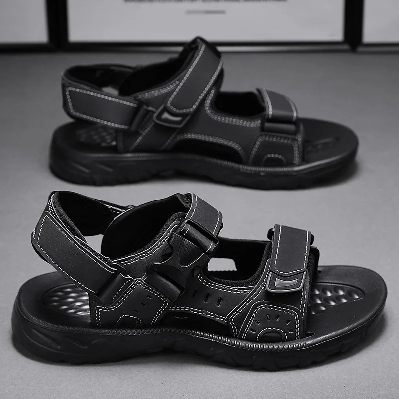 Man Sandals Summer Wear Beach Sandals Anti Sip Wear-resistant Slippers Trendy Man Driving Sandal