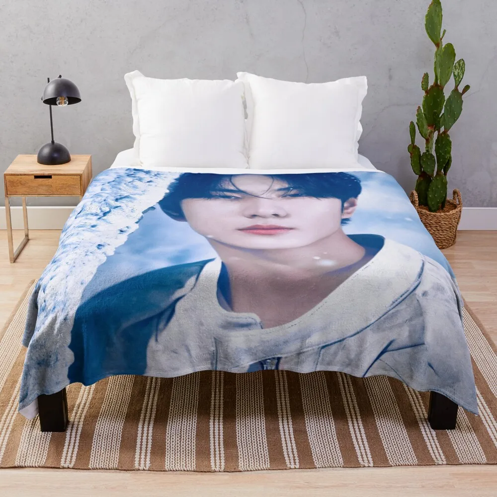 

JUNGWON EN KPOP Throw Blanket Fashion Sofas heavy to sleep Blankets