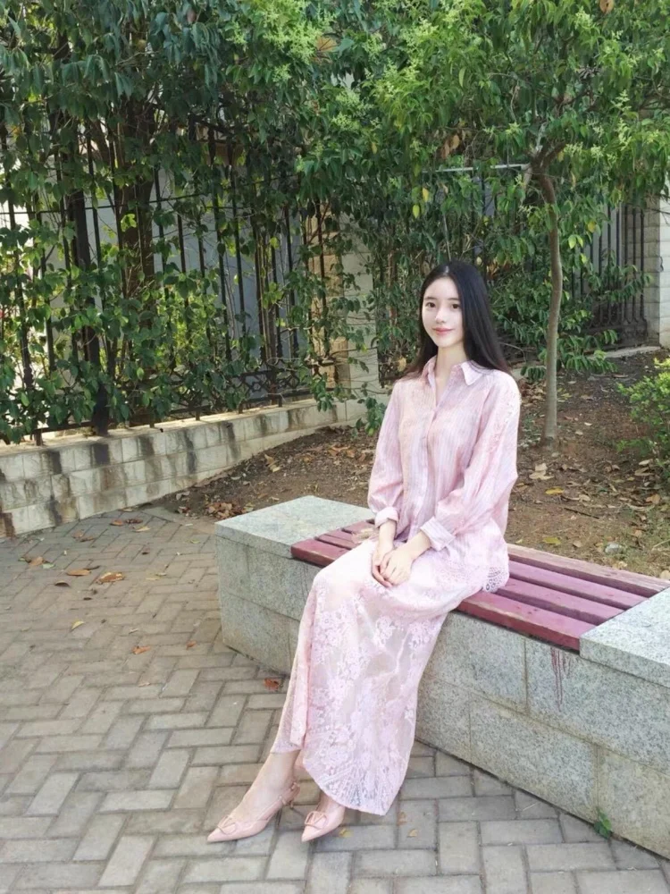

Romantic Lace irt And High Waist Skirt Set Women's Faion Early Autumn Outfit Two-Piece Set Gentle And Beautiful