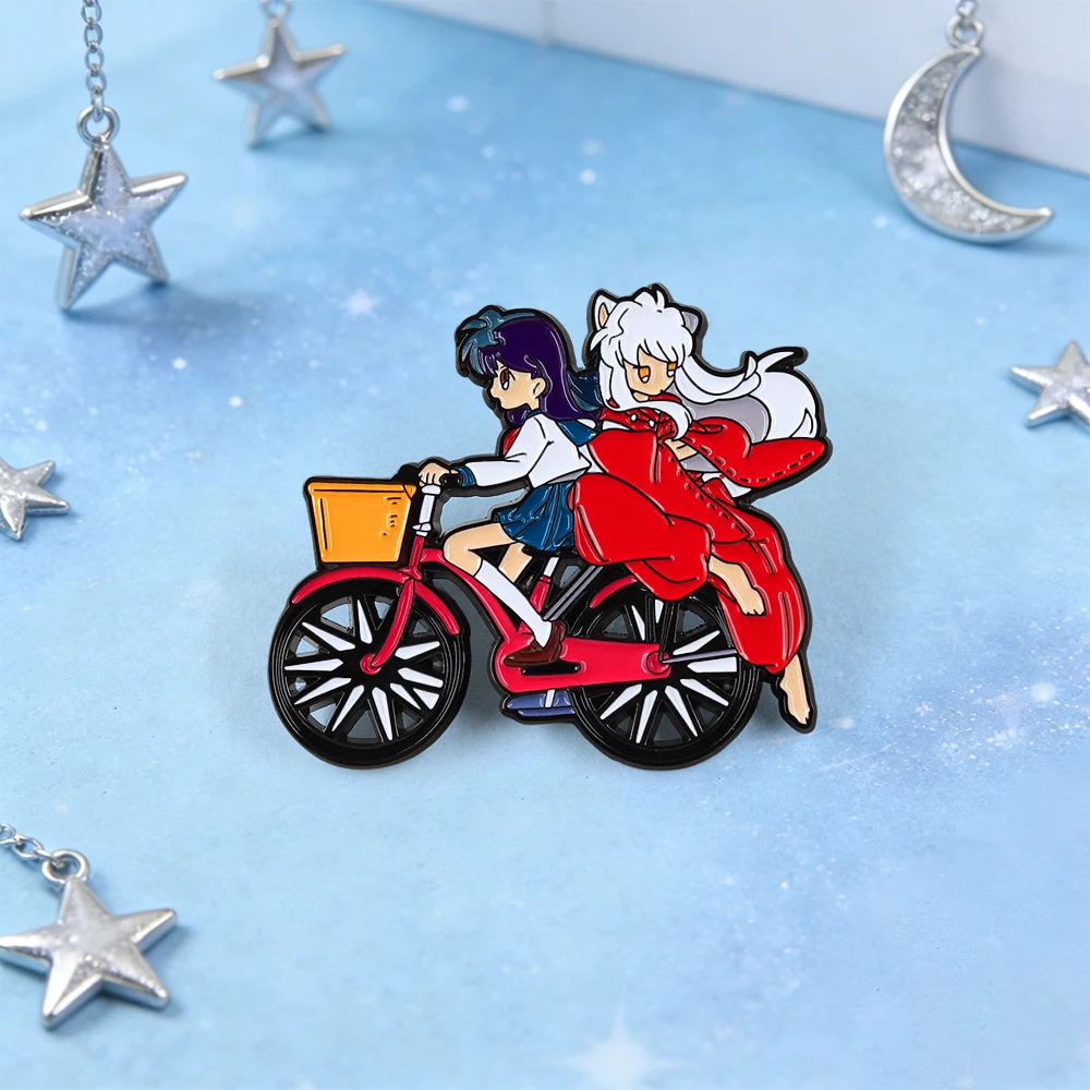 Inuyasha Kagome auf Fahrrad Emaille-Anstecknadel Klassische Anime-Filmfiguren Brosche Rotes Fahrrad Metall-Abzeichen Reversnadel Manga-Geschenk für Fans – Detail 3