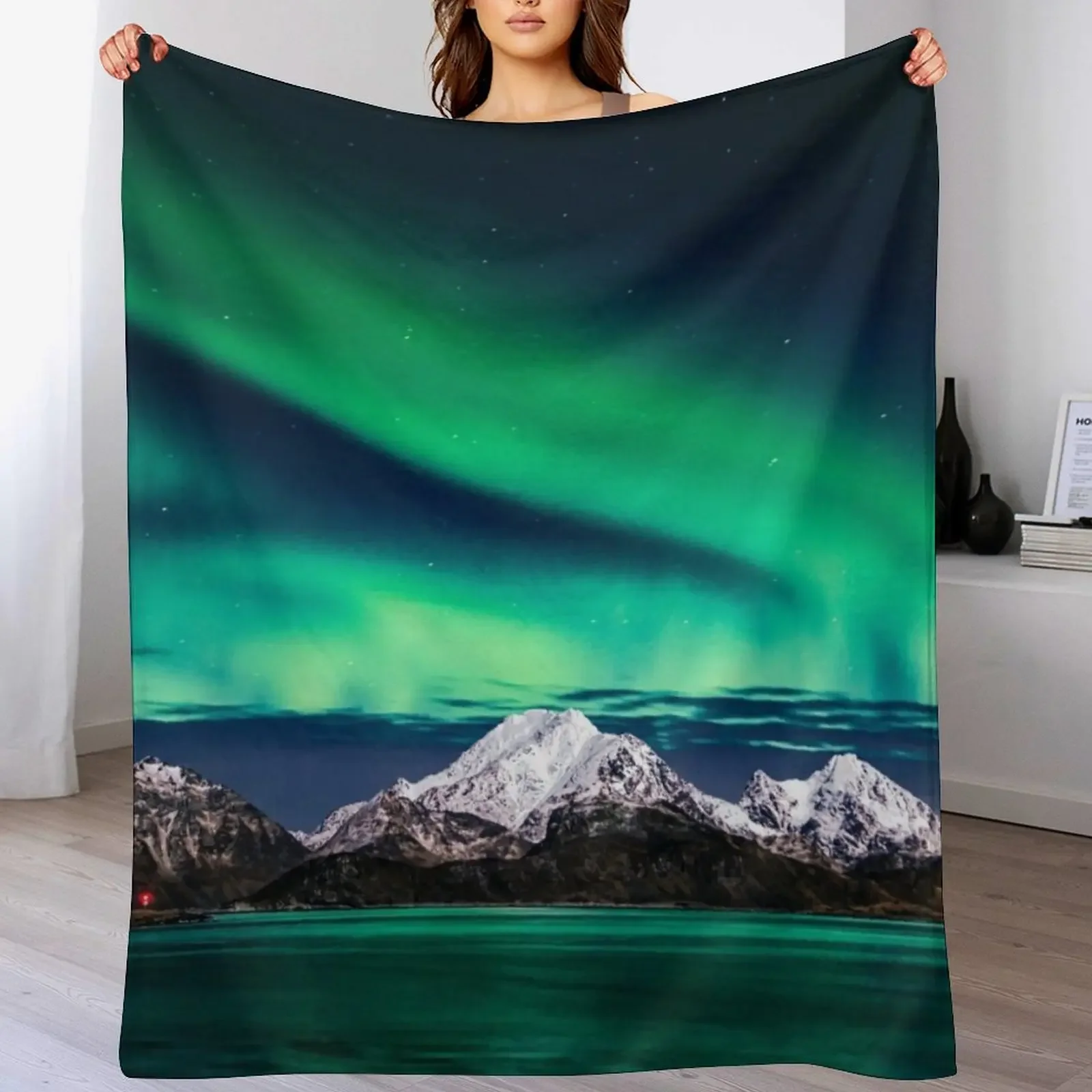 

Mountain Northern Lights Throw Blanket Decorative Soft Throw Blanket for Couch Sofa