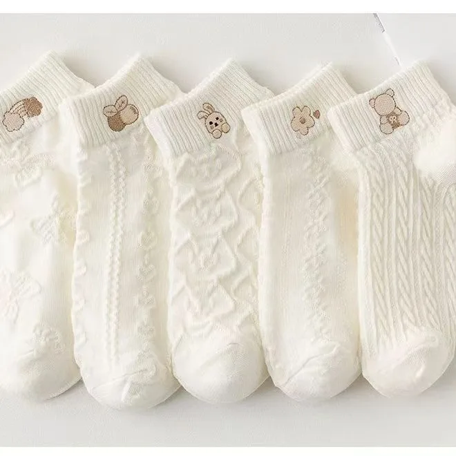 

5Pairs Women Cartoon Teddy Bear Patterned Ankle Socks Versatile Fashionable Creative Breathable Comfortable Casual Socks
