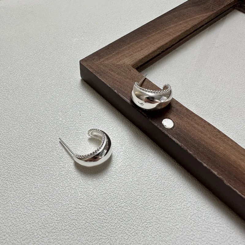 

Women 925 Sterling Silver Earrings Korean Fashion Rhodium Plated Studs