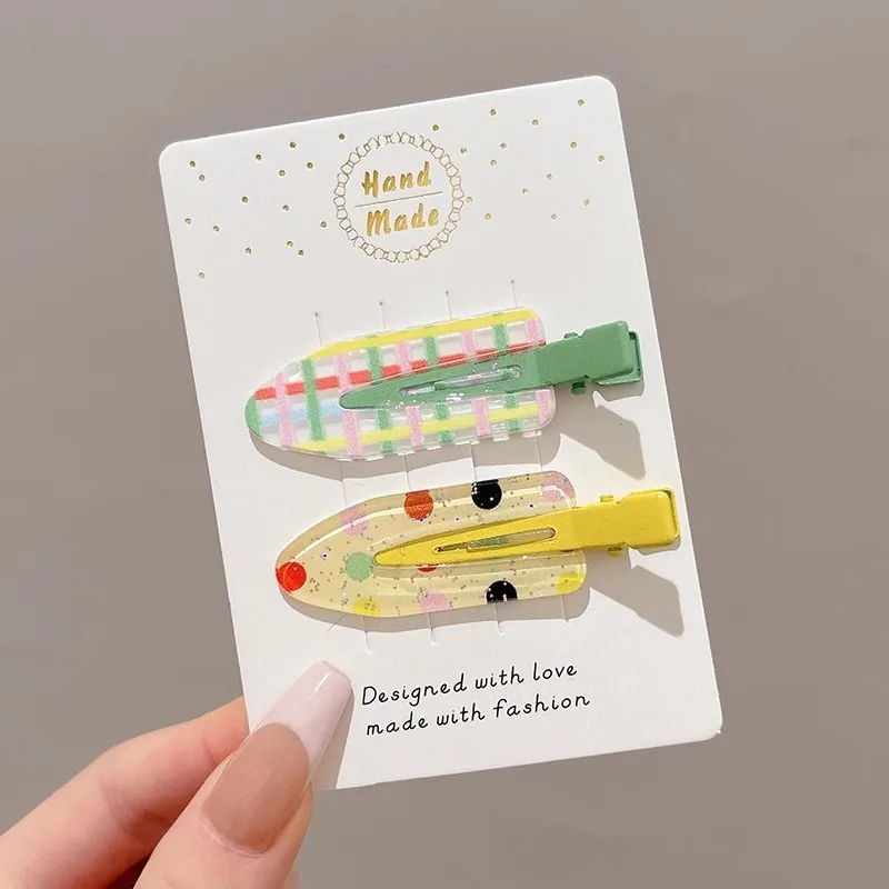 

Fresh and Delicate Side-Swept Bangs Clip Fashionable and Trendy Sweet and Cute Bangs Clip for Girls