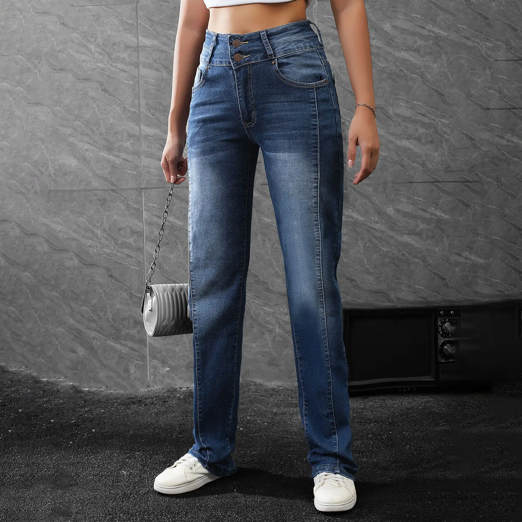 กางเกงยีนส์ผู้หญิงใหม่ ฤดูใบไม้ผลิและฤดูใบไม้ร่วง ปี 2025 ทรงตรง ขาตรง ผ้ามีความยืดหยุ่น ดีไซน์เรียบง่าย แฟชั่น สวมใส่สบาย ใช้งานได้หลากหลาย สีน้ำเงิน