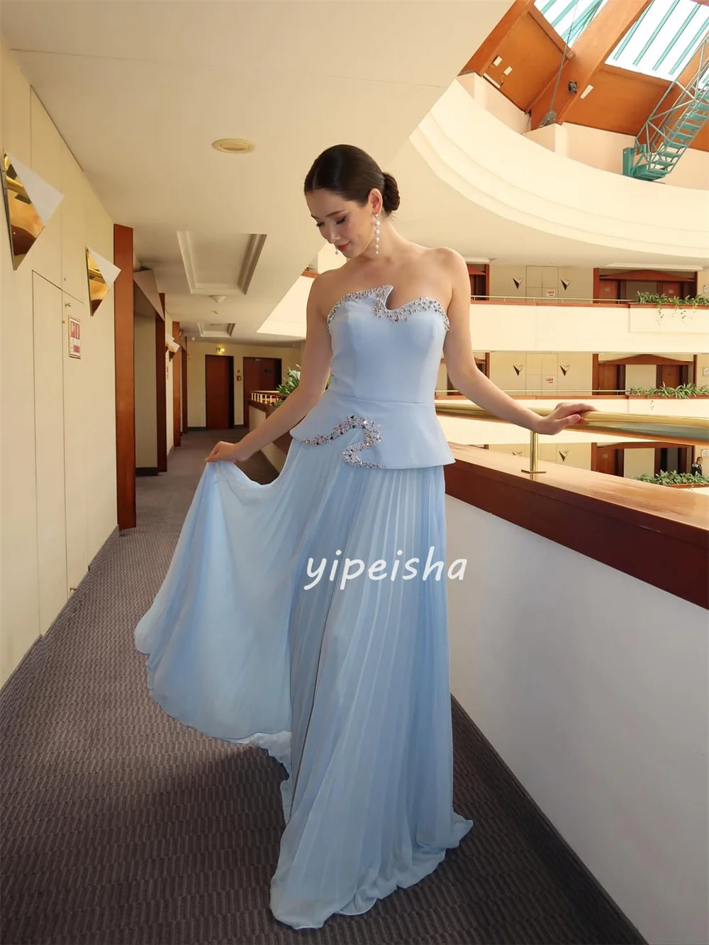 Vestidos largos sin tirantes rectos plisados con lentejuelas de gasa clásicos elegantes personalizados vestidos para ocasiones a medida moda a juego