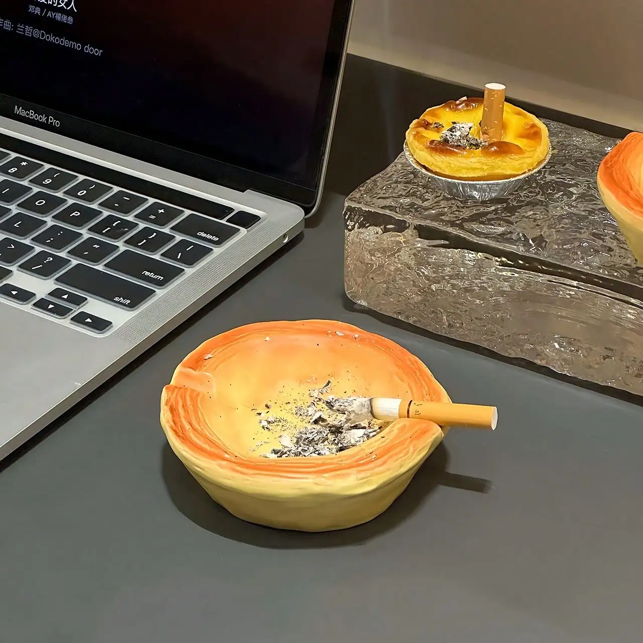 

Creative Egg Tart Ashtray, Ceramic, Cute And Quirky, High-End, Anti-Ash Flying Ashtray, Personalized For Home, Living Room, And Office
