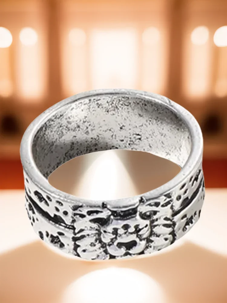 European and American new niche fashion retro lion personalized ring