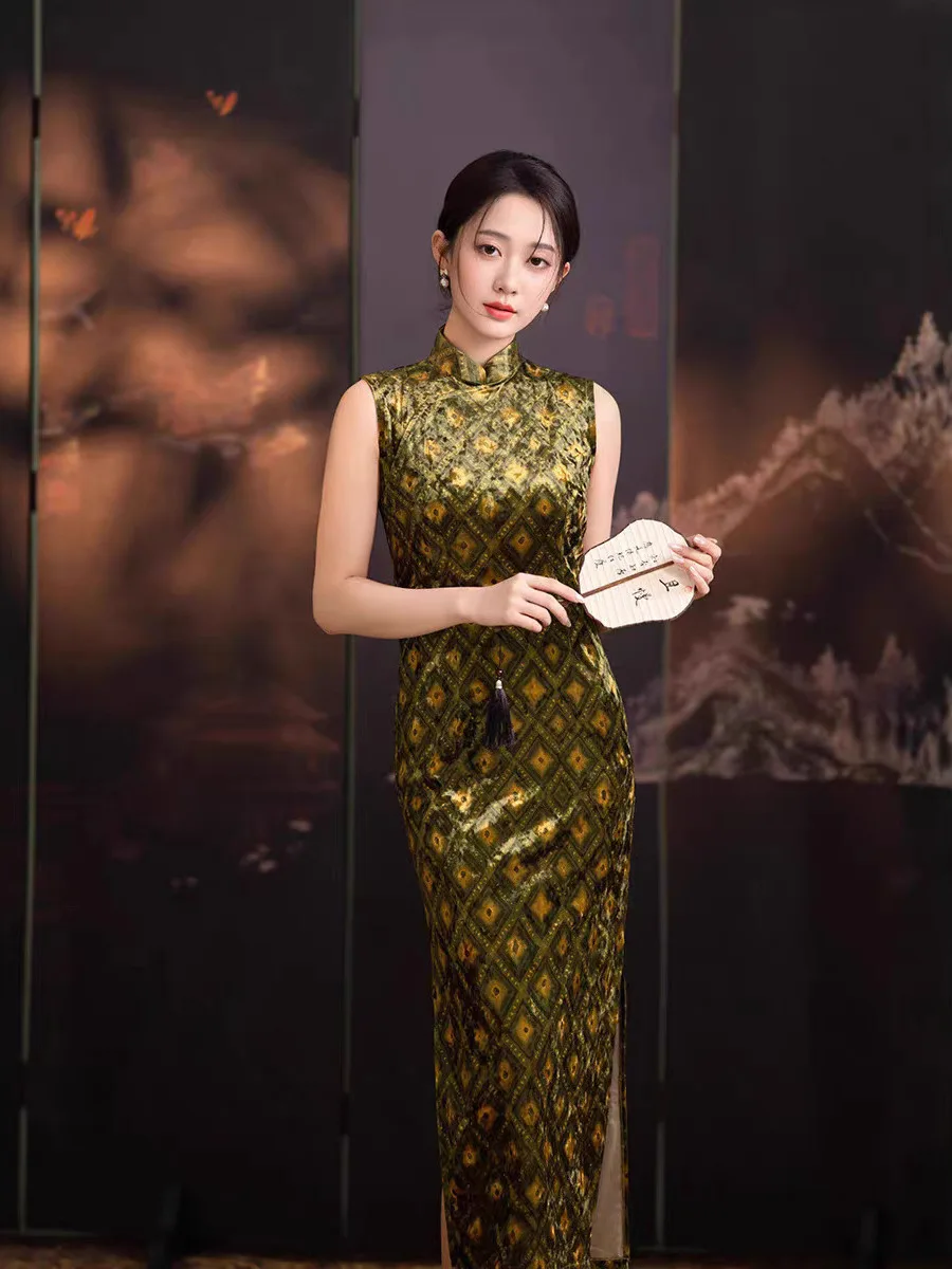 

Элегантное длинное бархатное ципао без рукавов в шанхайском стиле, весенне-летнее, стройнящее, красивое, традиционное китайское ципао нового стиля