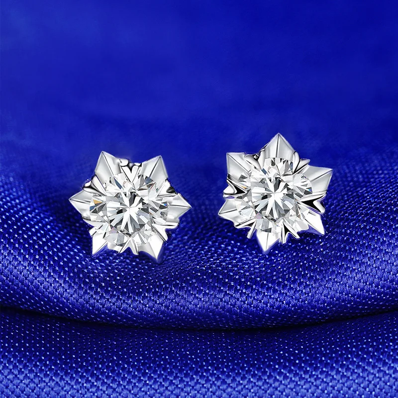 Imitation Mosang diamond earrings Xia Xiaozhong design 50 minutes diamond zircon four claw earrings simple new in 2022