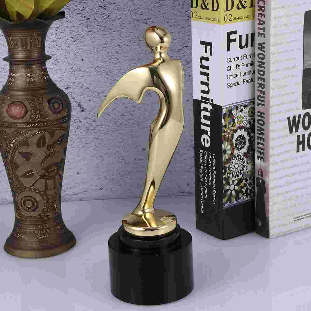 

1PC Metal Golden Award Trophy Gold Flying Man Trophy for Children Party Favors Reward Prizes metal award trophy