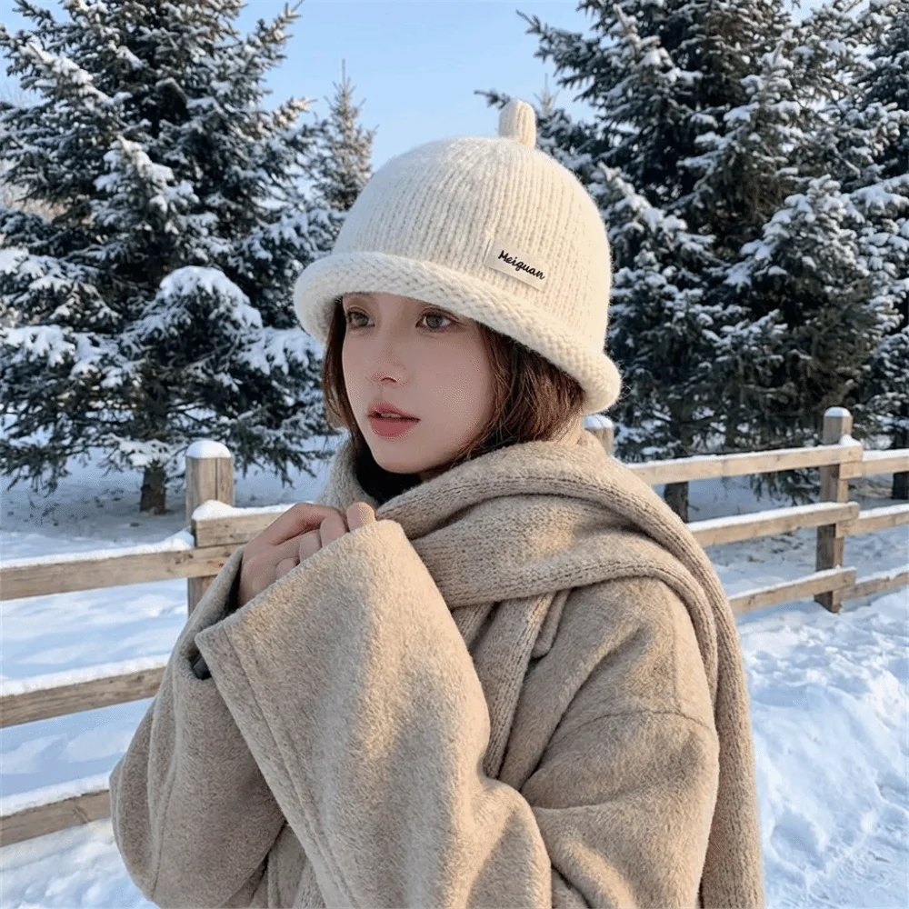 Cute Solid Color Knitted Beanies Cap Rolled Edge Keep Warm Melon Skin Hat Hip Hop Beret Pacifier Cap Women