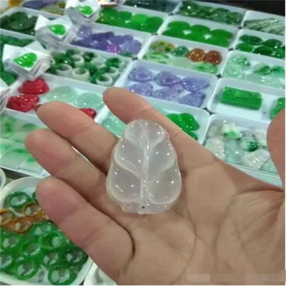 2019 New China xinjiang beautiful natural White jadeite foliage pendants