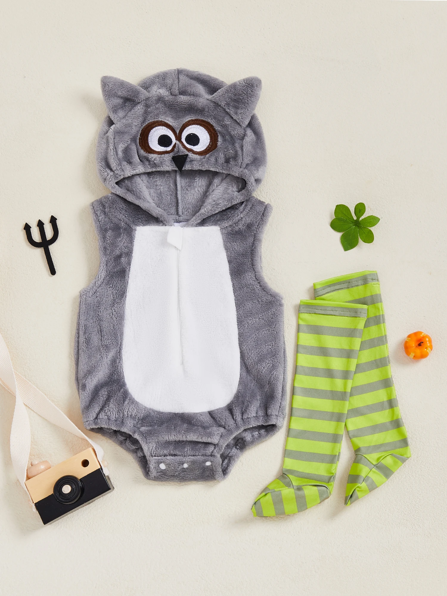 Adorável unicórnio com juba e cauda de arco-íris para crianças, macacão sem mangas com capuz e meias combinando para o Halloween