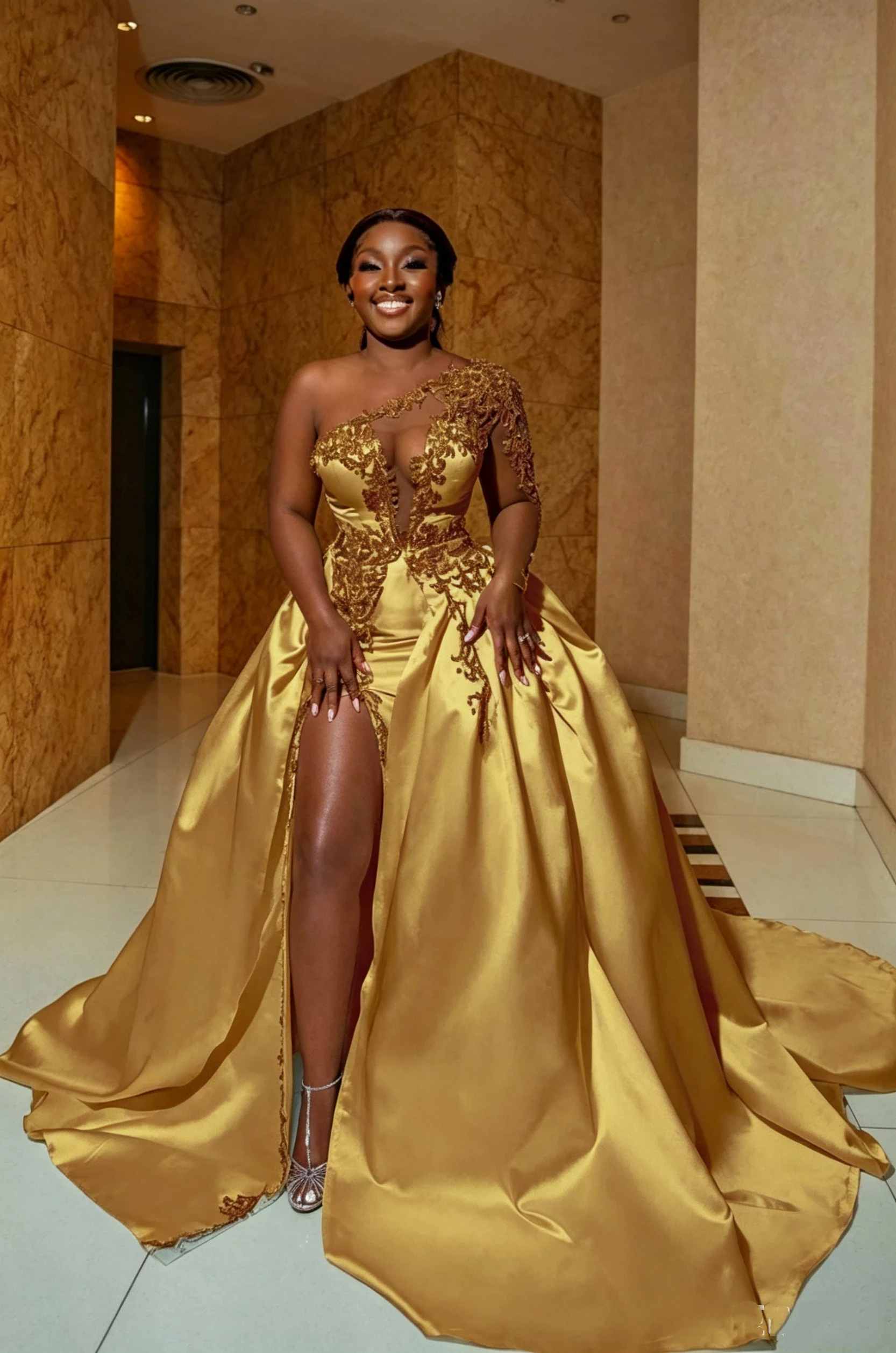 Mermaid Prom Dresses Rhinestone Lace Applique Multi Layer Ruffle Tulle African Aso Ebi Wedding Guest Evening Dress Customized