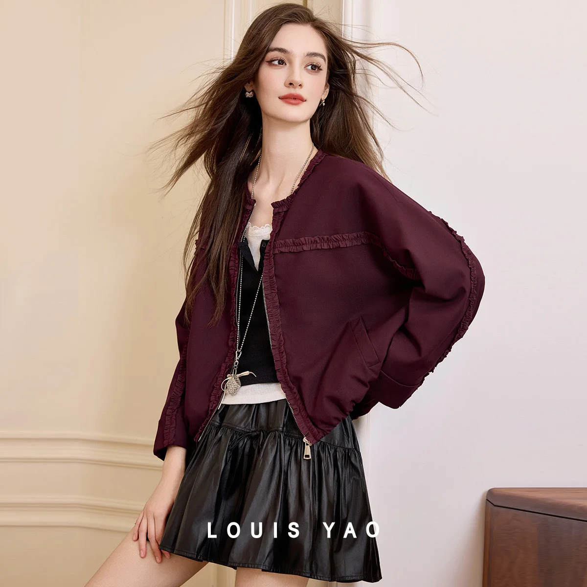 LOUIS YAO Farbblockierte Rüschenjacke für Damen, 2025, Herbst, lässiges Design, Rundhalsjacke mit tiefen Schultern, Strickjacke