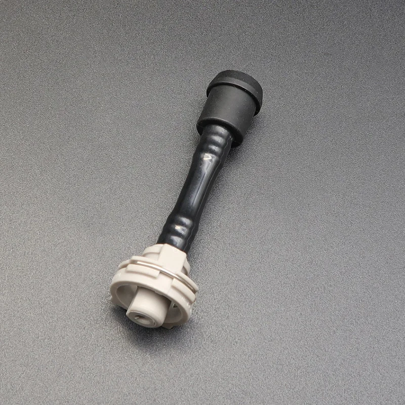8WD121081D FOR Audi A4L 2017-2025 Engine Cooling Crankcase Breathing Hose Radiator Overflow Pipe Interface High Quality