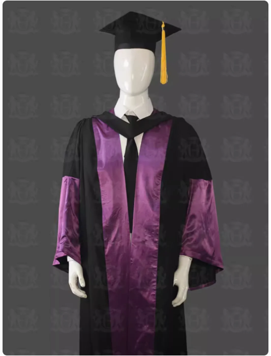 

Bachelor's Degree Uniform of The Chinese University of Hong Kong